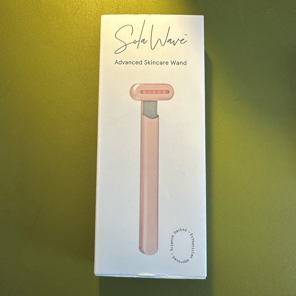 Solawave Red Light Wand - Pink